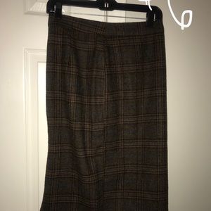 Corduroy striped skirt